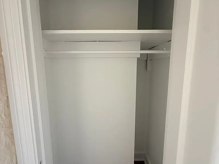 Bayard Manor Apartments — Photo 21