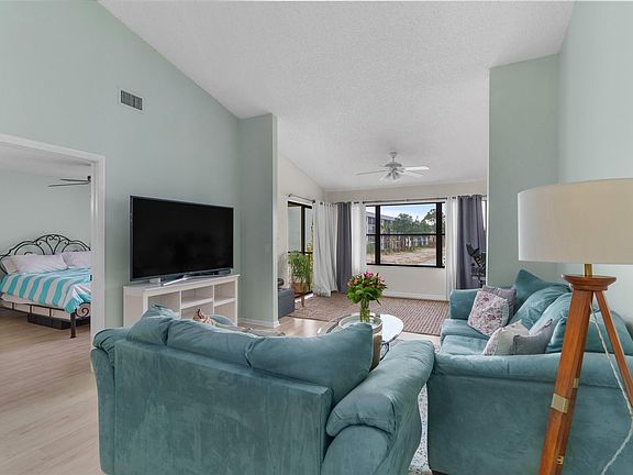 4th image of 4705 Lucerne Lakes Boulevard #203
