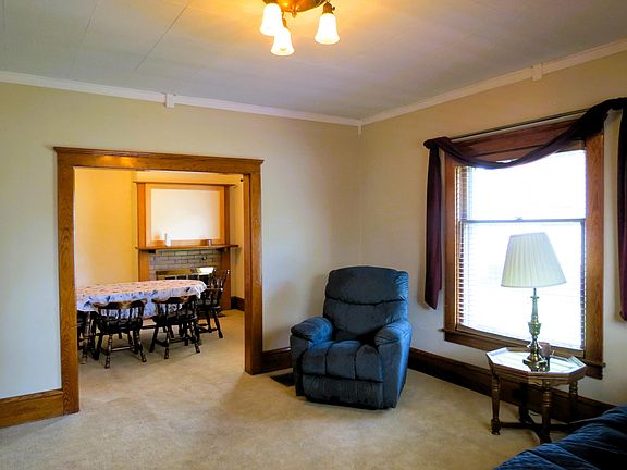 3rd image of 743 Ellery Ave