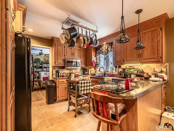 5th image of 34 Bagburn Road