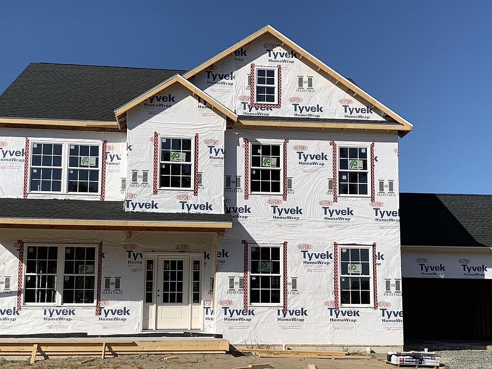 1st image of 22 Heritage Pointe Dr