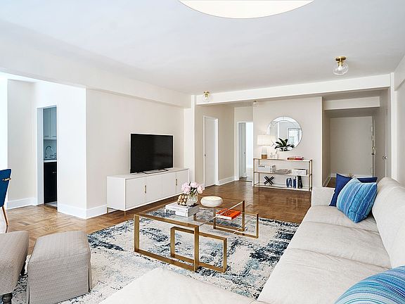 3rd image of 200 E 57th St APT 10J