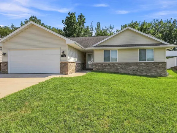5172 Park Pl, Asbury, IA 52002