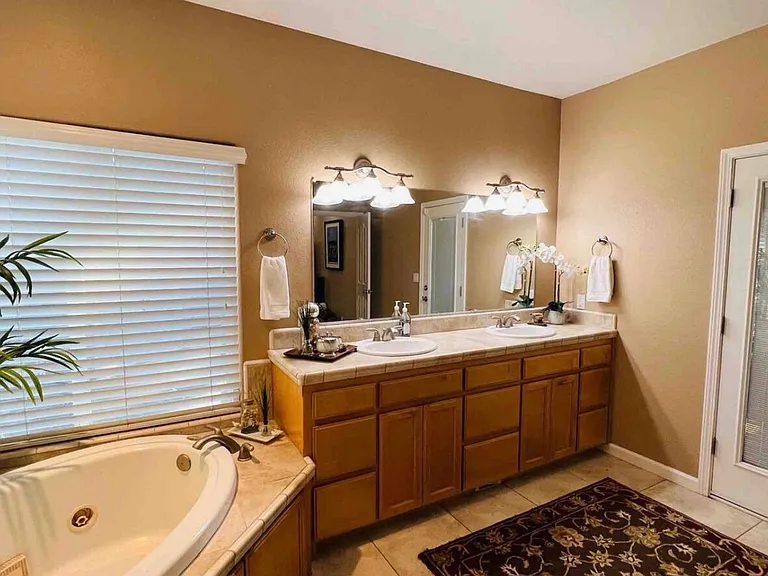 113 Sterling Oaks Dr — Photo 14