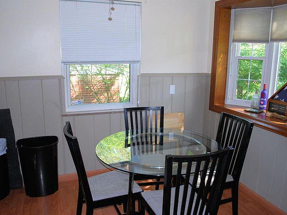 3rd image of 1148 Jennie Ln
