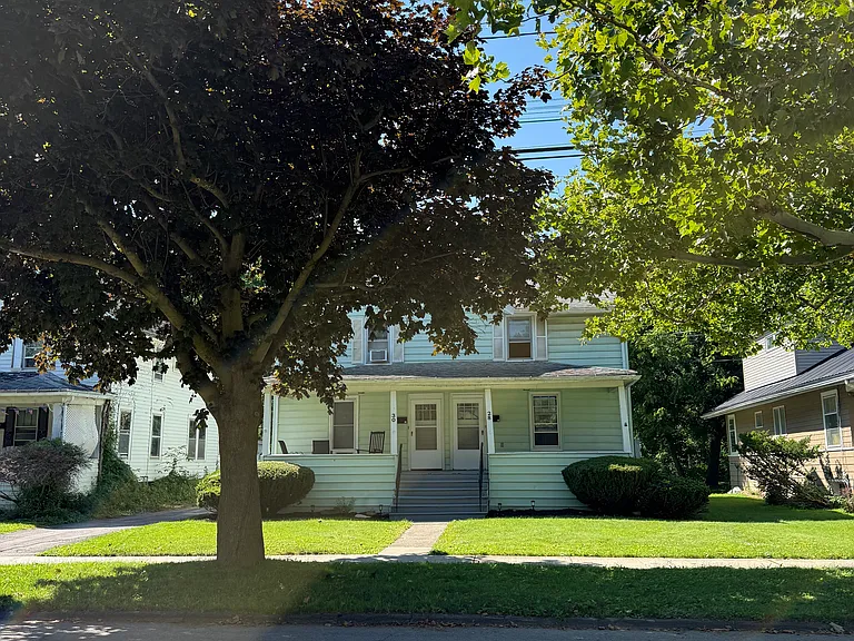28 Brooklyn Ave — Photo 20
