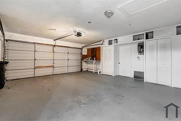 3 bed, 1209 sqft, $2,300 — Photo 4