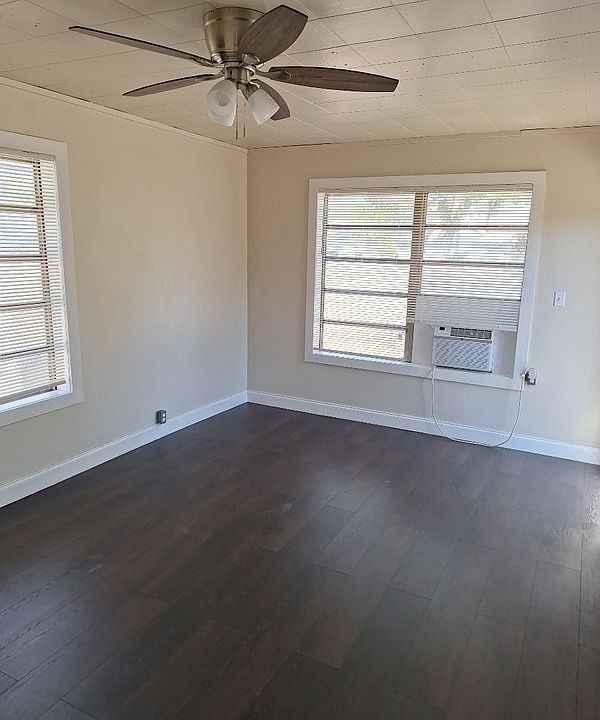 1st image of 3910 Burlington Ave N #3900
