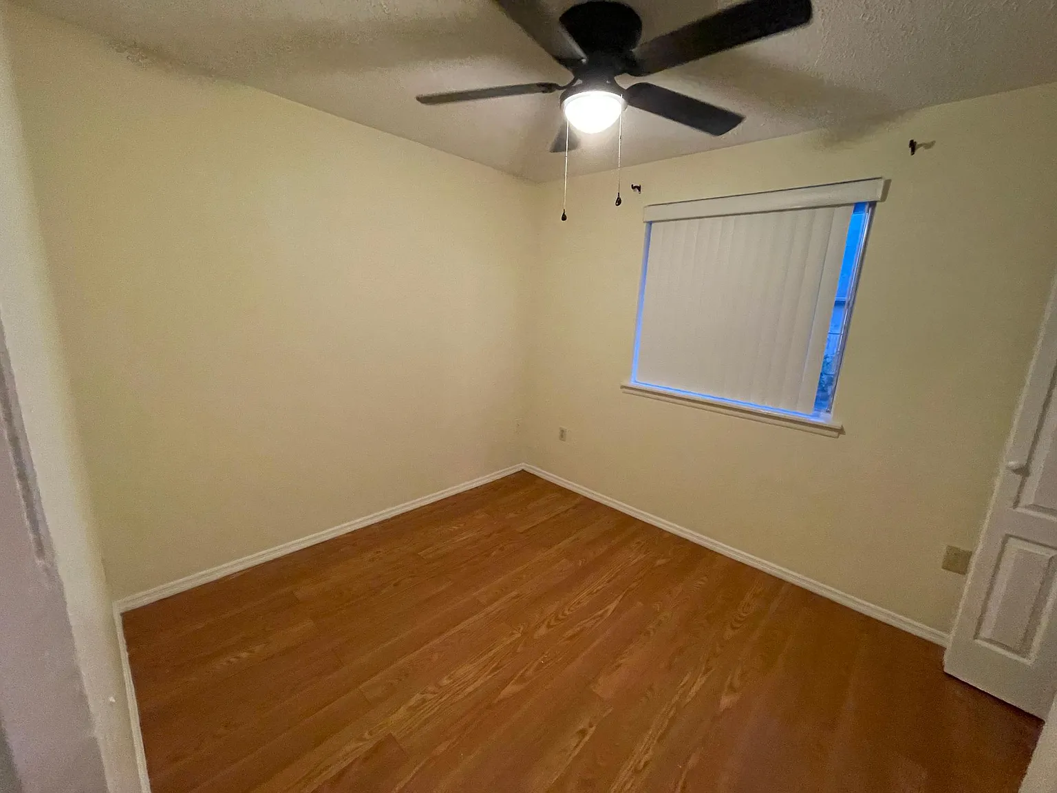 3 bed, 938 sqft, $1,850 — Photo 2