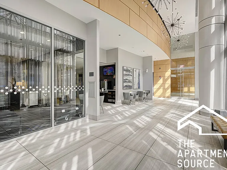355 E Ohio Studio #STUDIO — Photo 14