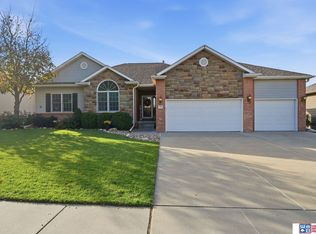 7725 Tropp Ridge Dr, Lincoln, NE 68512