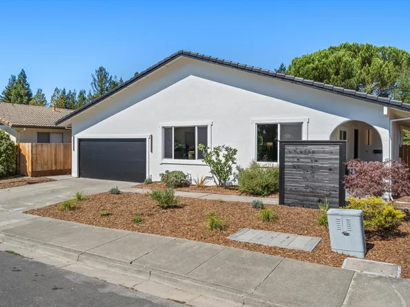 8268 Valley View Dr, Sebastopol, CA 95472