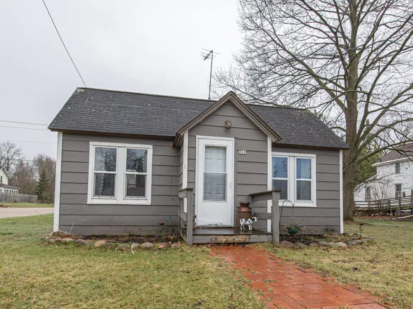 217 E Main St, Suring, WI 54174
