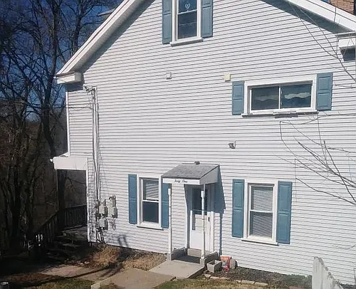 41 Sylvia Ave Photo 1
