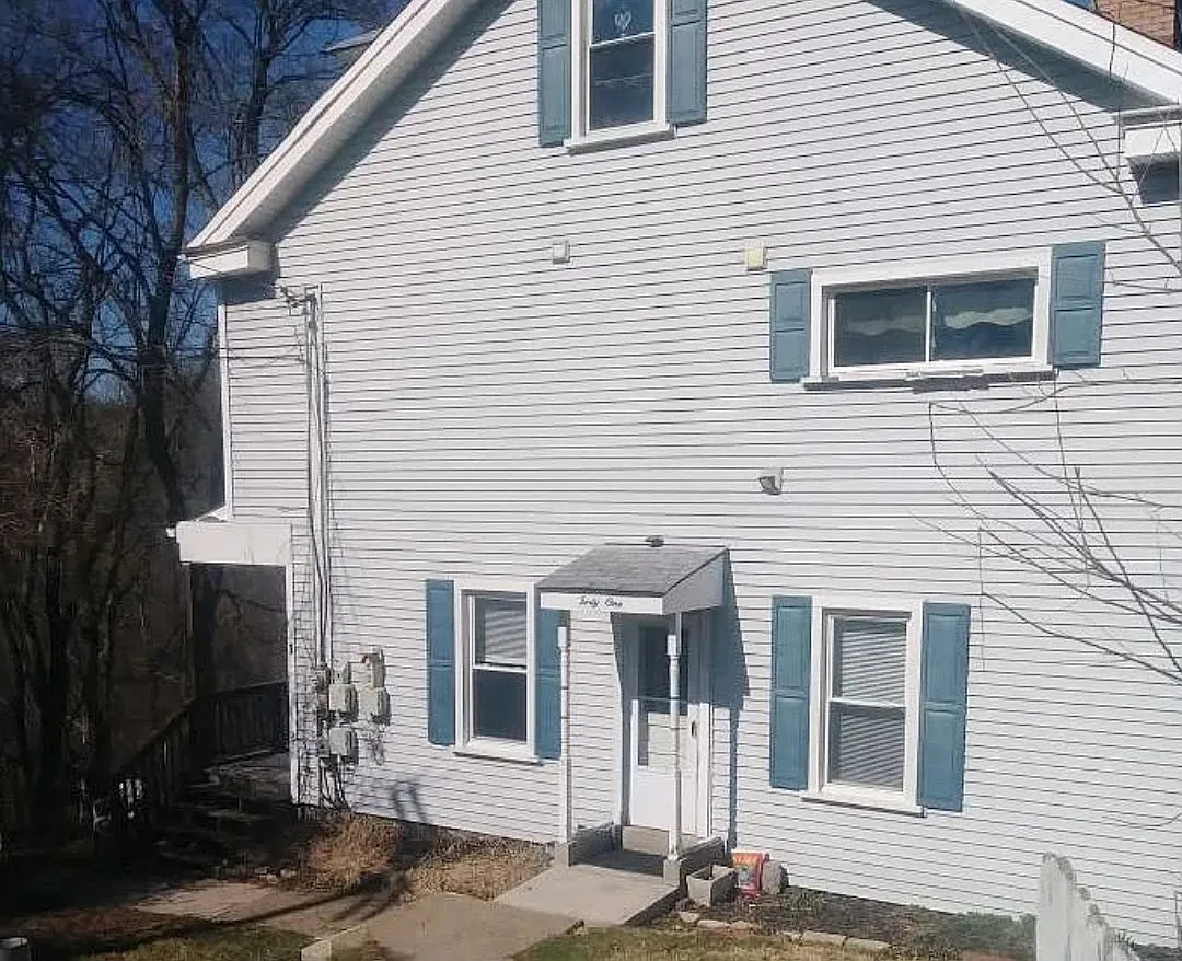 41 Sylvia Ave Floor 1 photo 1