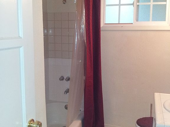 5th image of 513 W Avenue J6