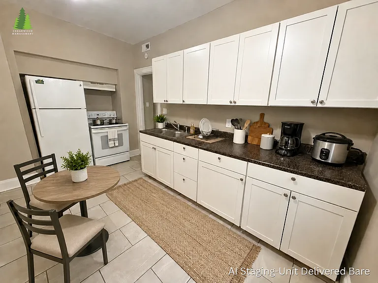 111 Hollinger Ave — Photo 4