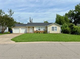 3909 Ridgeway Dr, Fort Smith, AR 72904