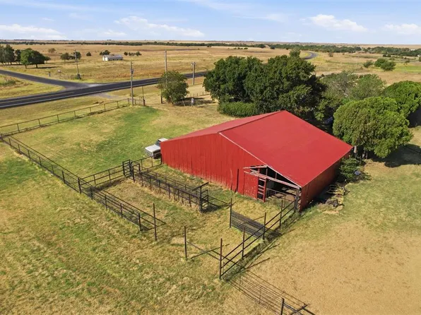9110 SW Baseline Rd, Faxon, OK 73540