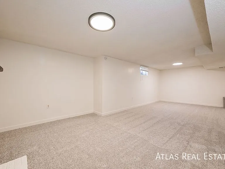 604 S Quentin St — Photo 12