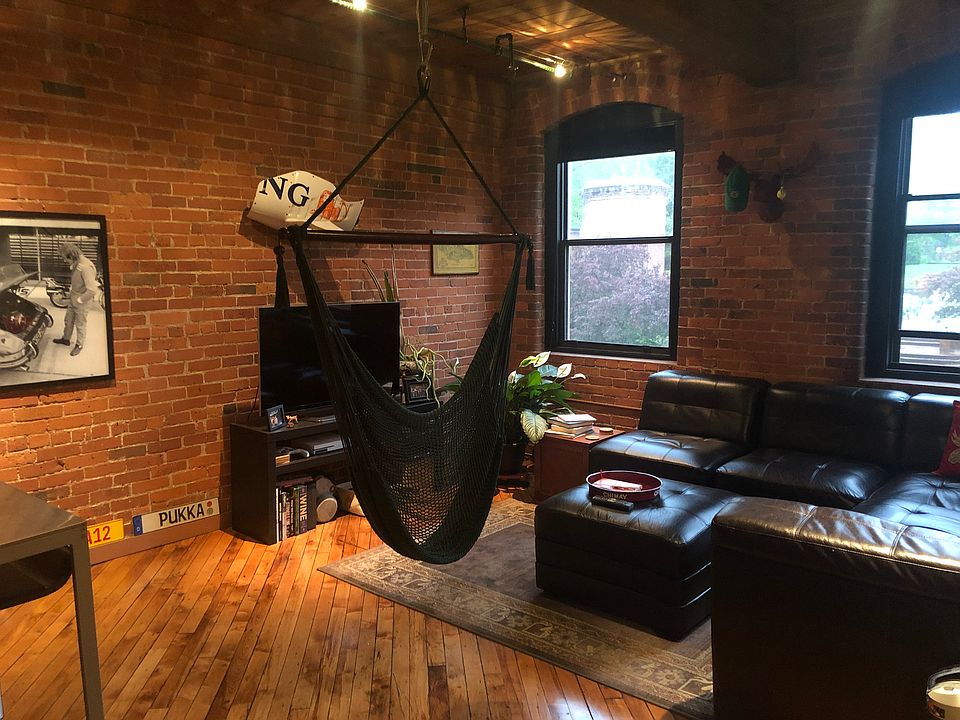 1st image of 222 Williams St E APT 204