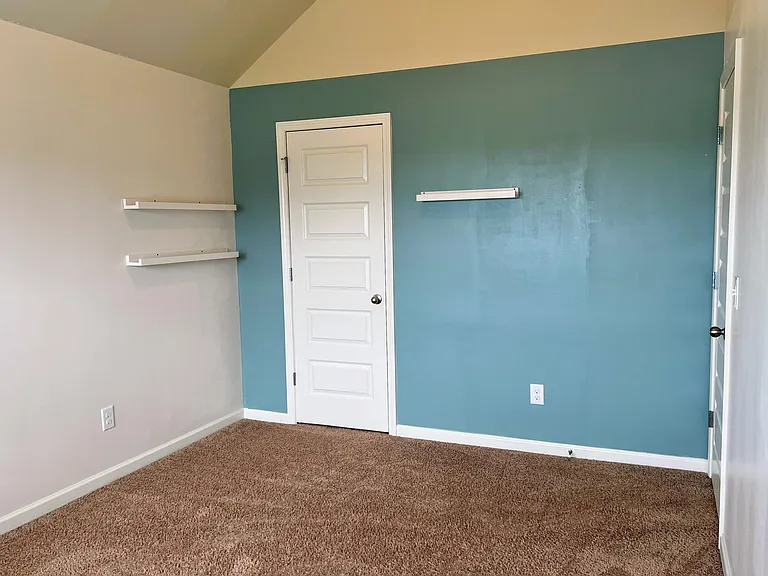 5022 Vine Ln — Photo 32