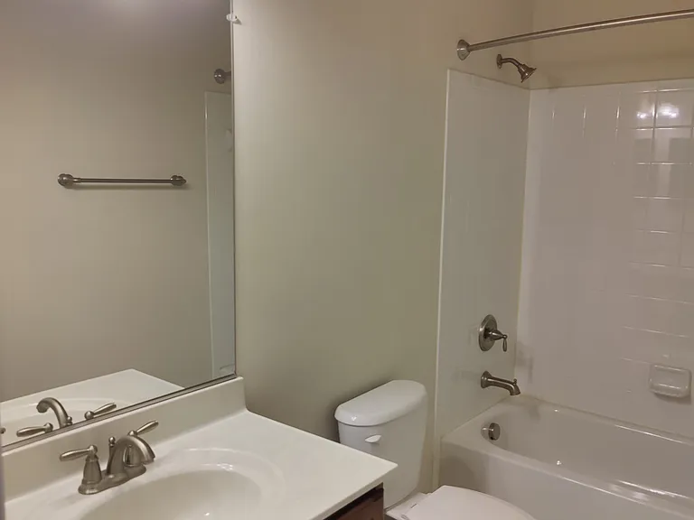 3rd Bath - 2nd Floor