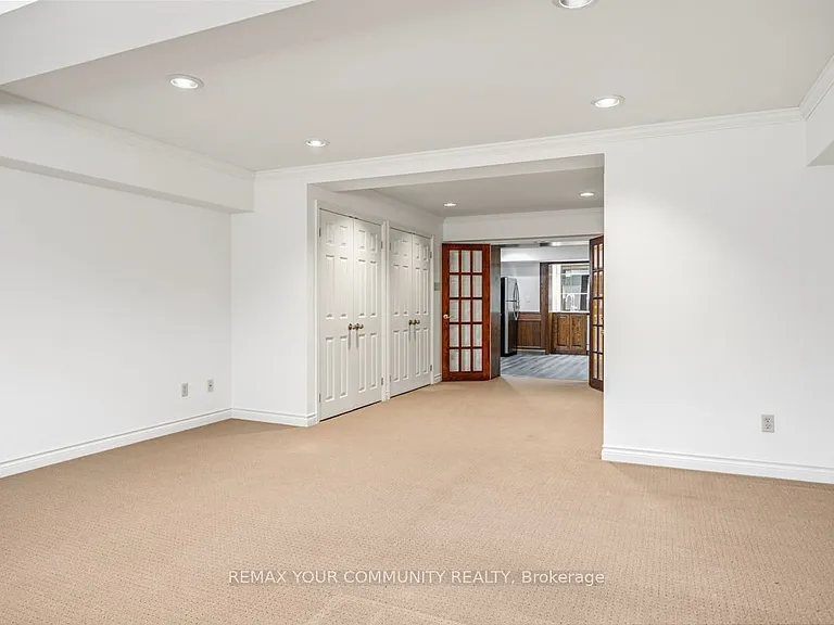 27 Denham Dr #LOWER — Photo 5