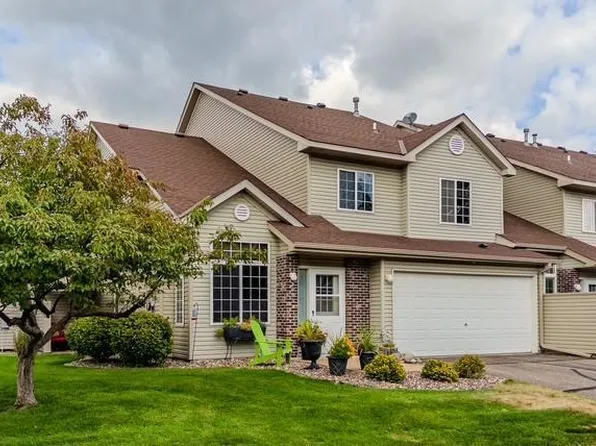 2441 Oakridge Cir, Hudson, WI 54016