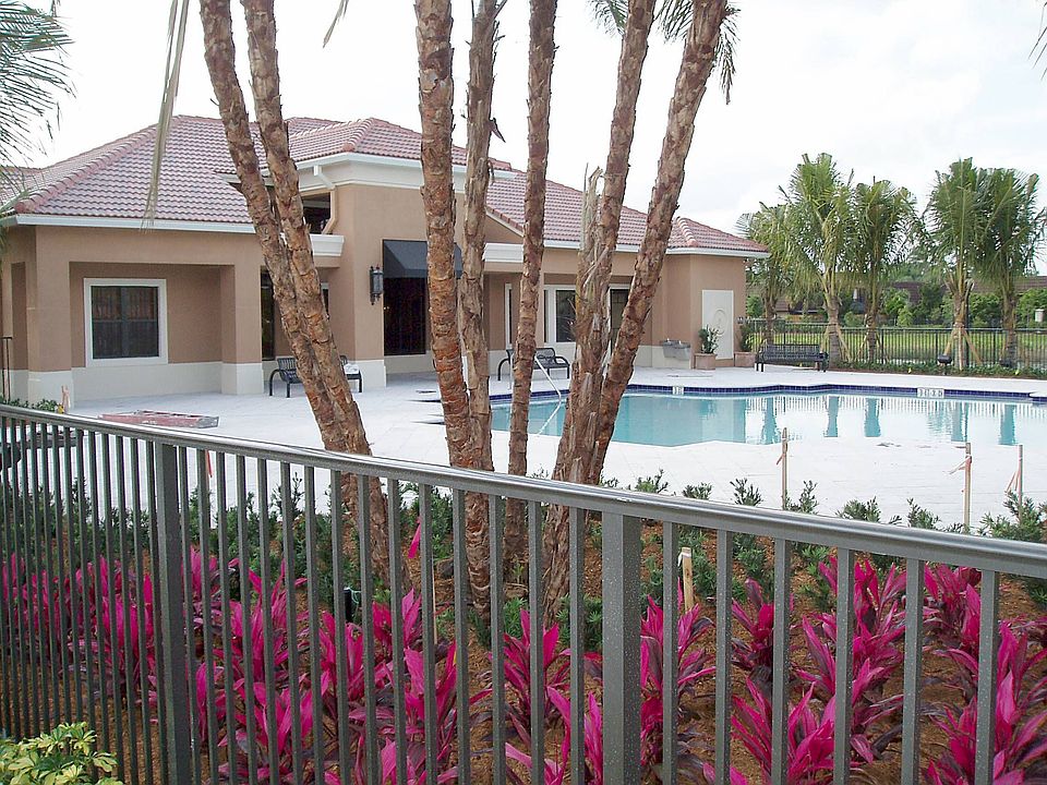 Midtownn Pool & Clubhouse