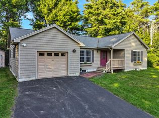 11 Nottingham Rd, Randolph, ME 04346