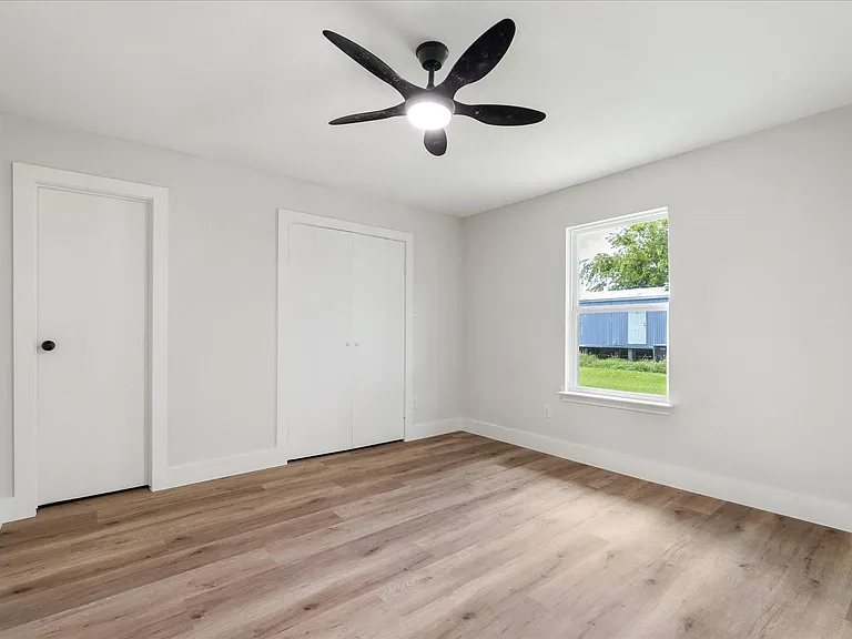 7104 Dallas St #1 — Photo 16