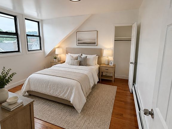 5th image of 25 Oak St APT 3