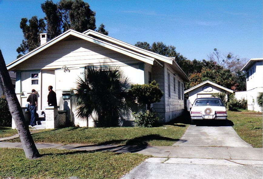 front view with Garage