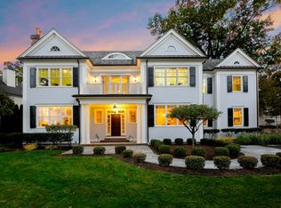 29 Crescent Rd, Riverside, CT 06878