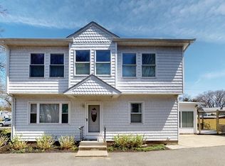 88 Grove St, West Springfield, MA 01089