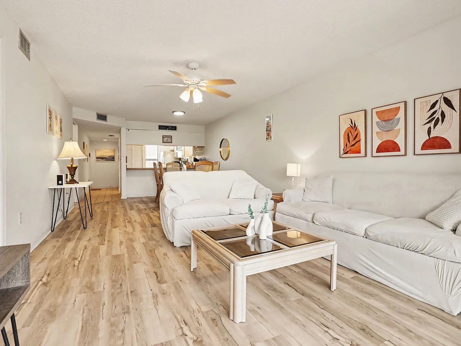 2 bed, 1012 sqft, $1,900 — Photo 4