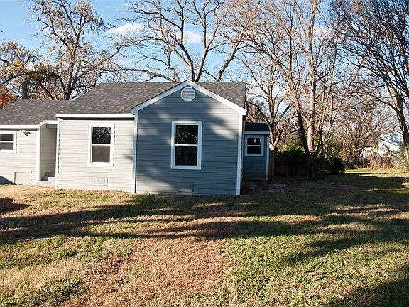 2nd image of 1017 Bell Dr