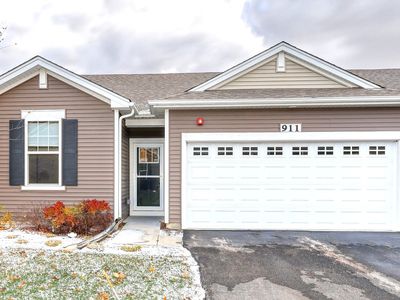 911 Darwin St, North Aurora, IL, 60542