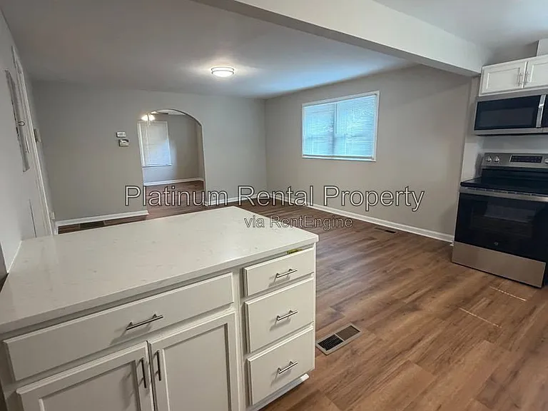 3224 Forrest Hills Dr SW — Photo 14