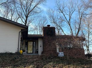 12843 Edna Mae Ln, Carlyle, IL 62231