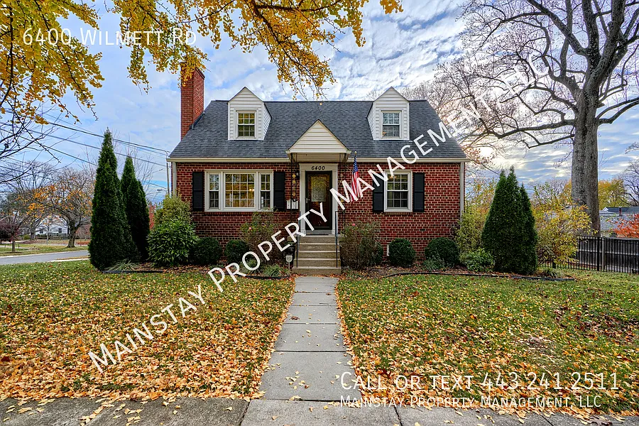 4 Bedroom Single Family Home in Wyngate! — Photo 2