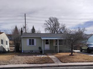 121 Ahrens Ave, Cheyenne, WY 82007
