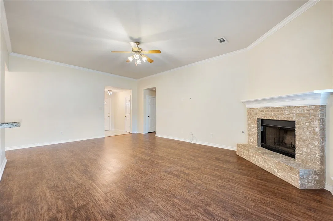 3 bed, 1674 sqft, $2,450 — Photo 4