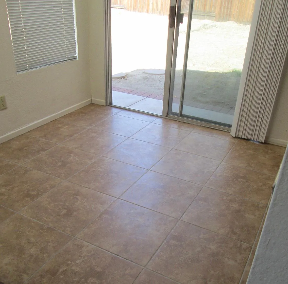3 bed, 1300 sqft, $2,800 — Photo 4