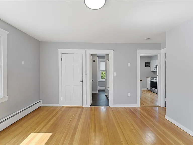 33 Laura St #2 — Photo 11