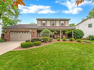 866 Westport Dr, Youngstown, OH 44511