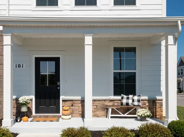 101 Grayson Cir, Chapel Hill, TN 37034