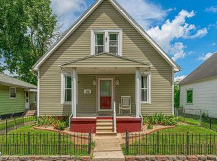 612 Omaha Ave, Lincoln, IL 62656