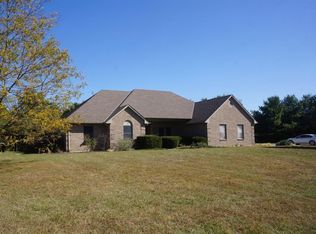7670 Twin Oaks Dr, Middletown, OH 45042